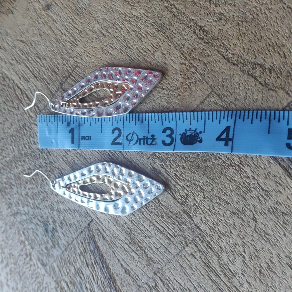 earring - Picture 3 of 3